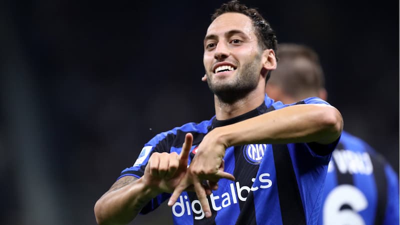 Hakan Calhanoglu